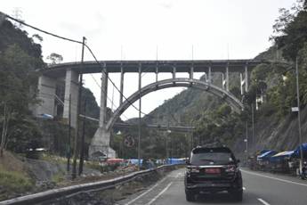  Jalan Nasional Padang By Pass-Bukit Tinggi-Batas Riau Siap Layani Pemudik